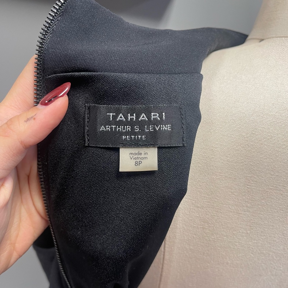 Tahari- petite black midi dress with floral design size 8 - Picture 3 of 4